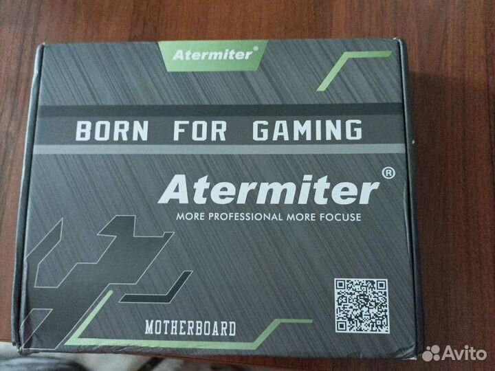 Материнская плата с процессором и памятью