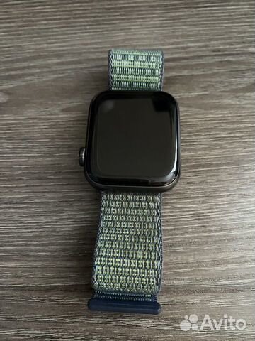 Часы Apple Watch SE 44mm