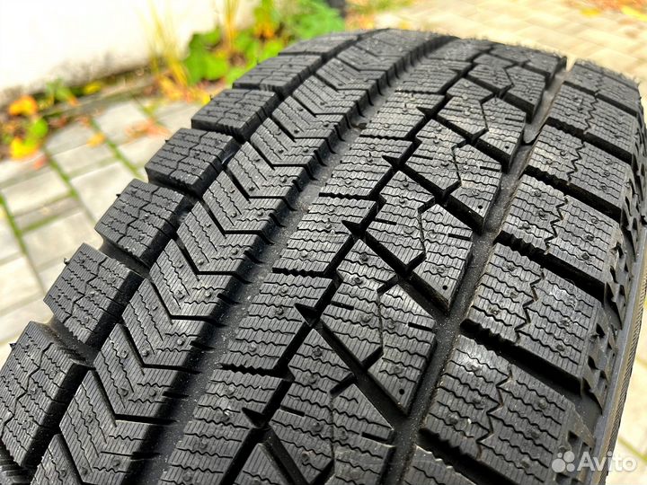 Bridgestone Blizzak VRX 205/65 R16 95S