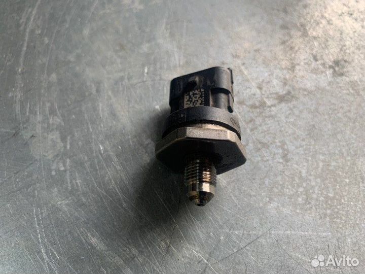 Датчик давления топлива Genesis G70 седан G4KL