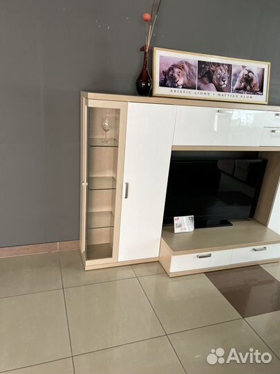 Стенка гостинная новая