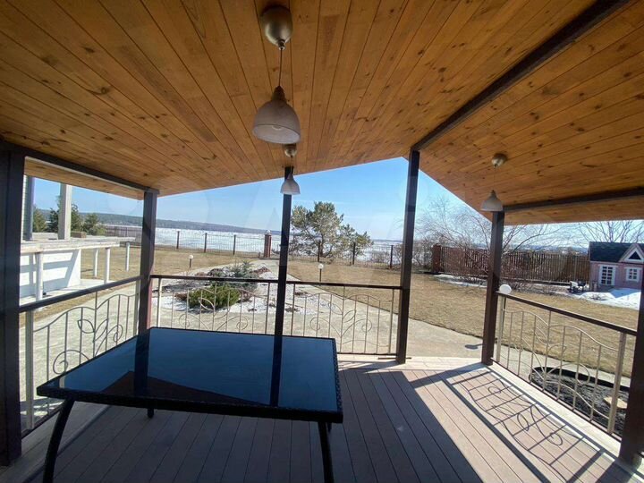 Дом 300 м² на участке 14 сот.