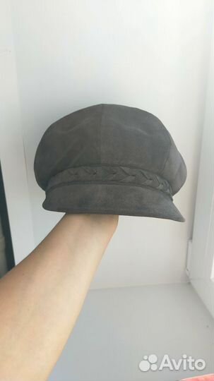 Головные уборы женские