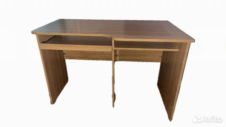 Письменный стол