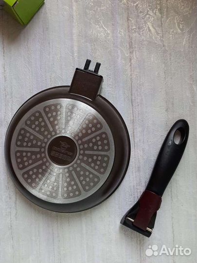 Сковорода Polaris новая, чугунная в подарок