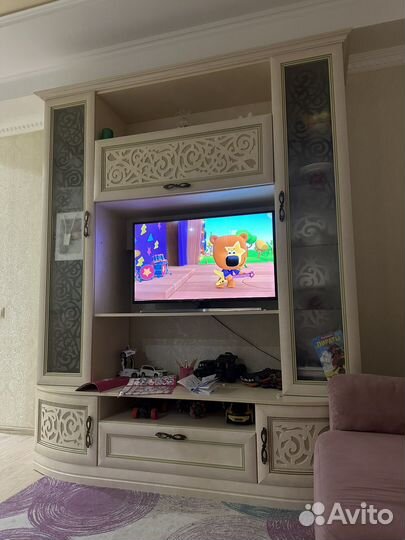 Стенка в гостиную