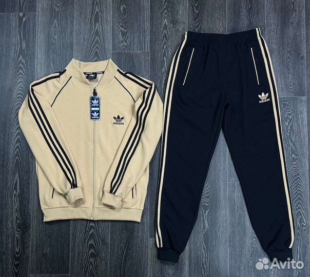 Мужской спортивный костюм Adidas