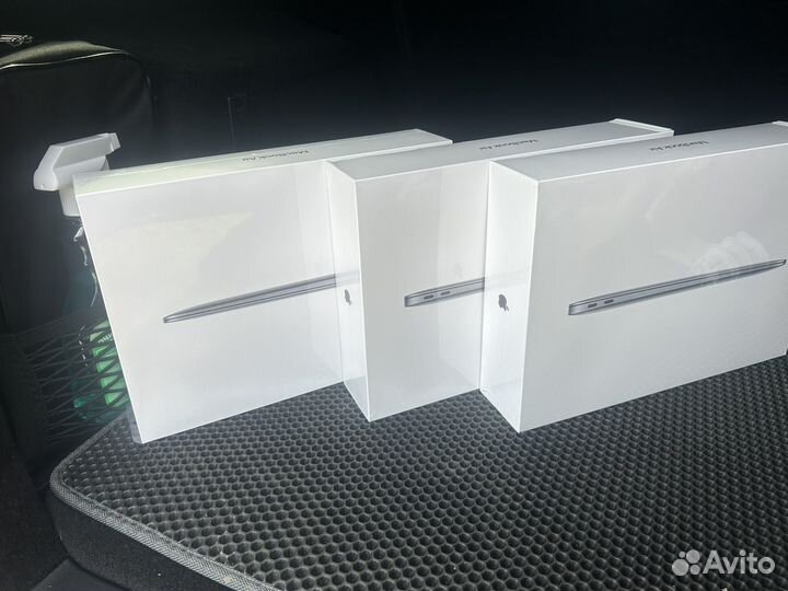 Macbook air 13 m1 8 256