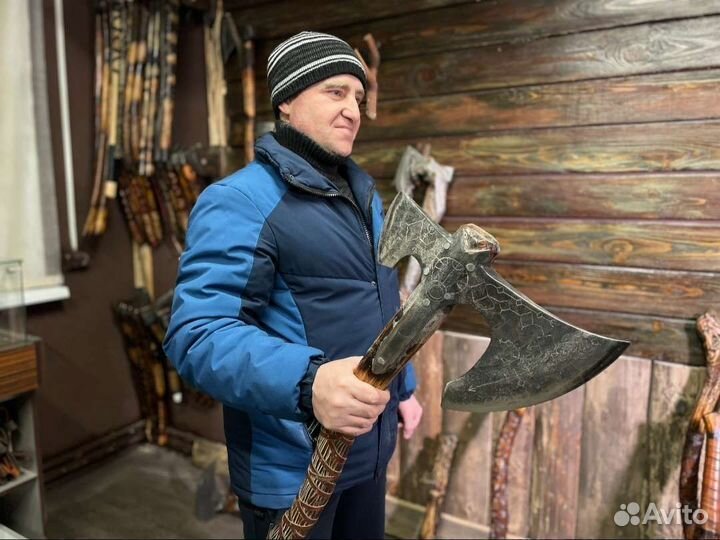 Топор кованый двусторонний