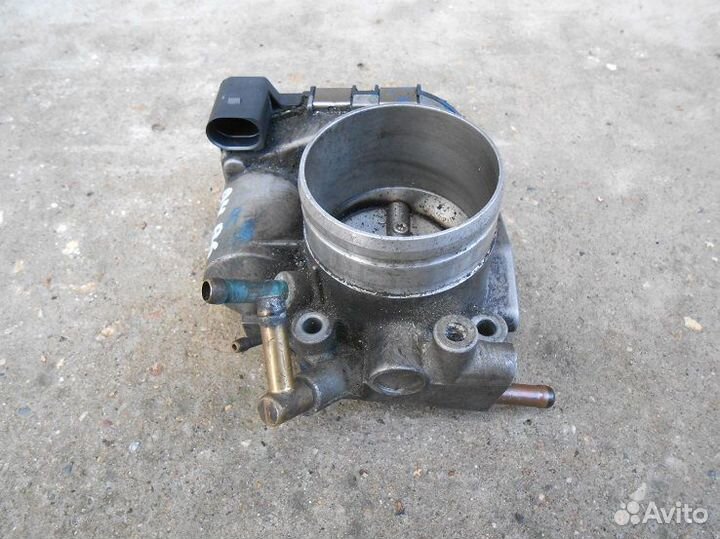Дроссельная заслонка VW Audi 2.0 ALT 06B133062H