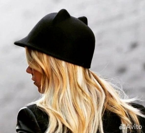 Шляпка с козырьком и ушками кота