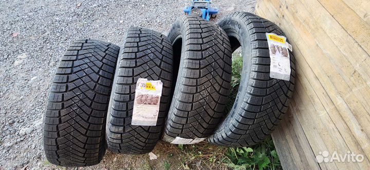 Pirelli Ice Zero FR 205/55 R16