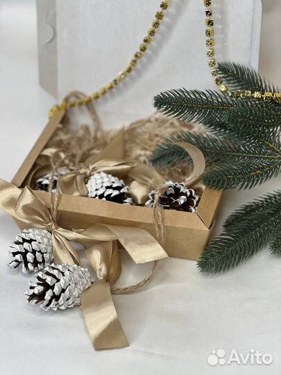 Новогодние украшения шишки