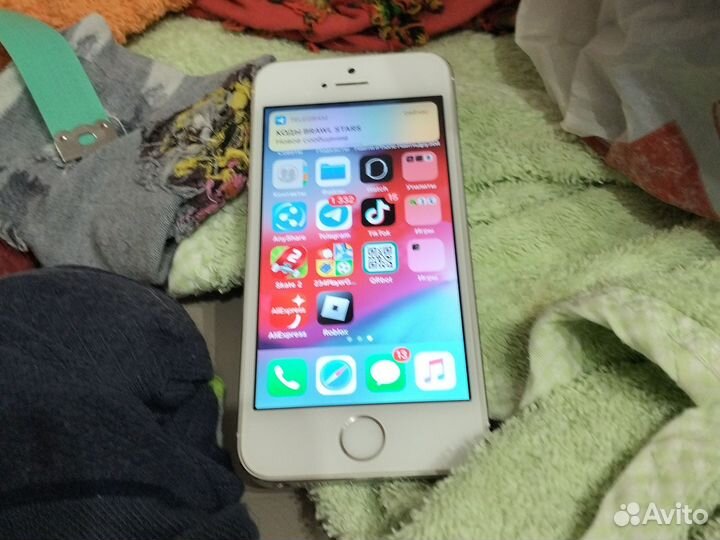 iPhone 5C, 16 ГБ