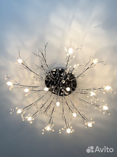 Люстра потолочная на пульте управления