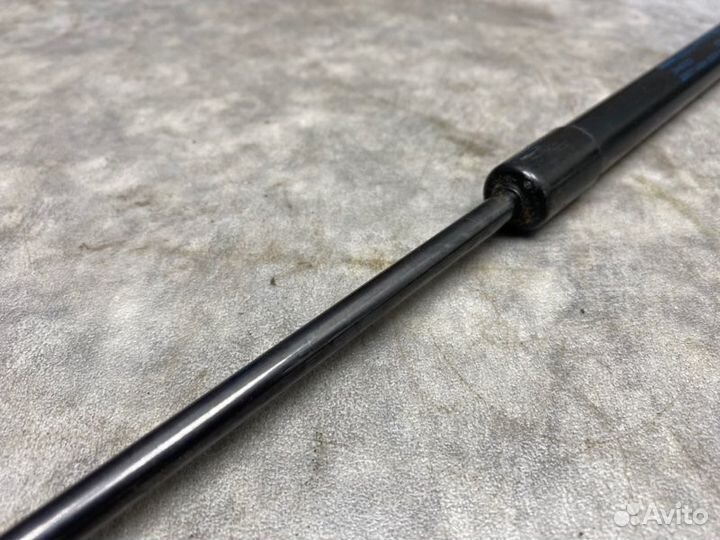 Амортизатор багажника Opel Astra H 1.6 Z16XER