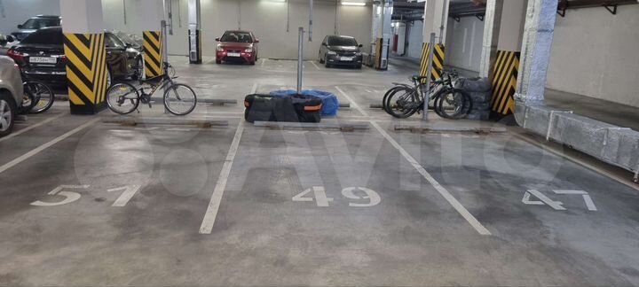 Машиноместо, 13 м²