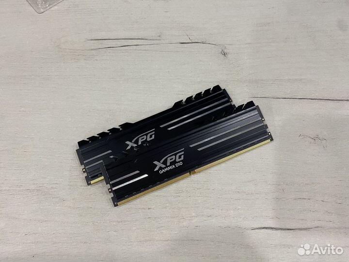 Оперативная память XPG 16GB DDR4 8x2 шт