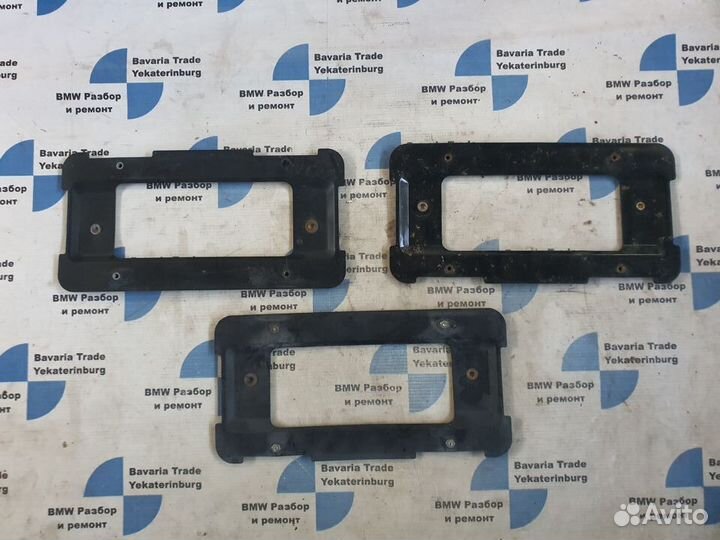 Рамка под квадратный номер BMW