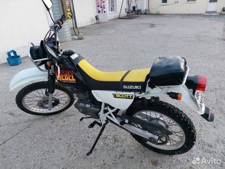Suzuki djebel 200