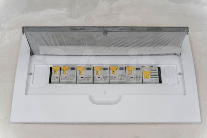 2-к. квартира, 82,6 м², 2/10 эт.