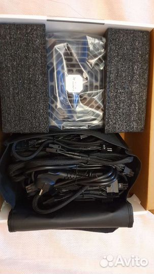Блок питания Super Flower Leadex Titanium 1000W