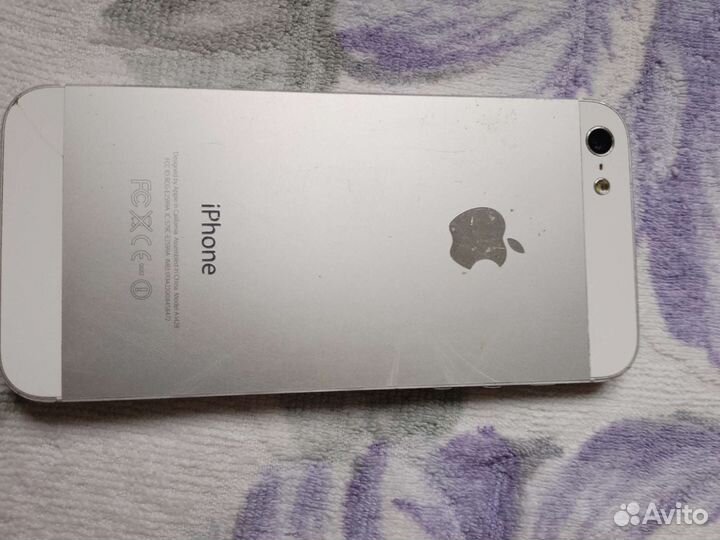 Телефон iPhone 5s