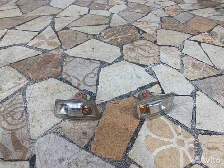 Повторитель поворота в крыло Opel Corsa хэтчбек