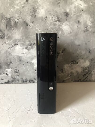 Xbox 360 E 500gb