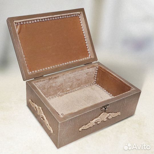 Шкатулка ручной работы: слоновая кость