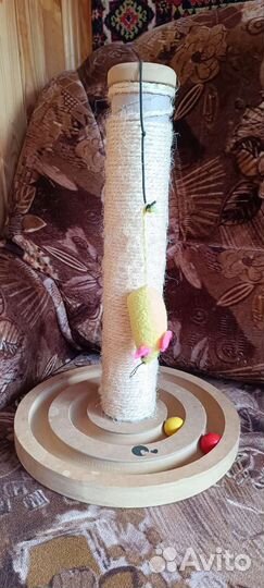 Когтеточка с игрушками разборная