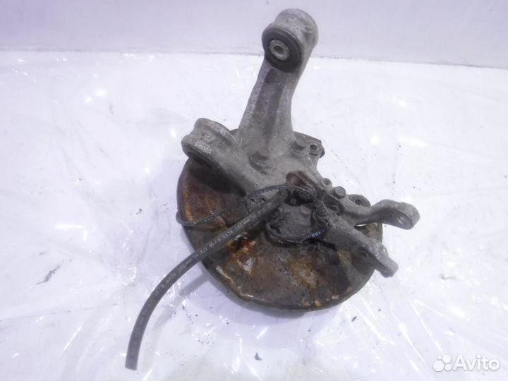 Кулак задний левый Хонда