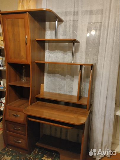 Продам компьютерный стол