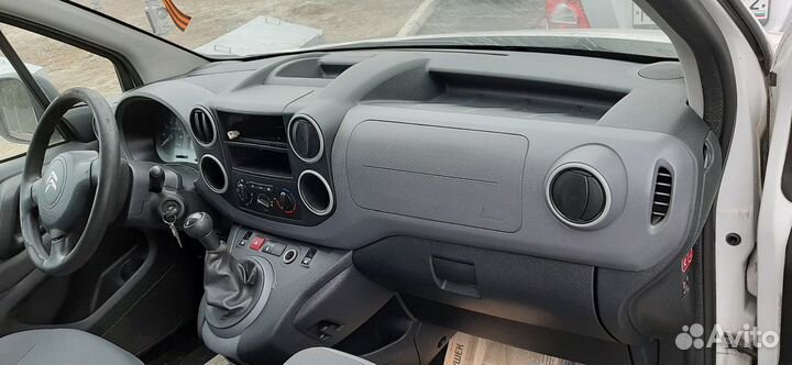 Citroen Berlingo b9 дверь