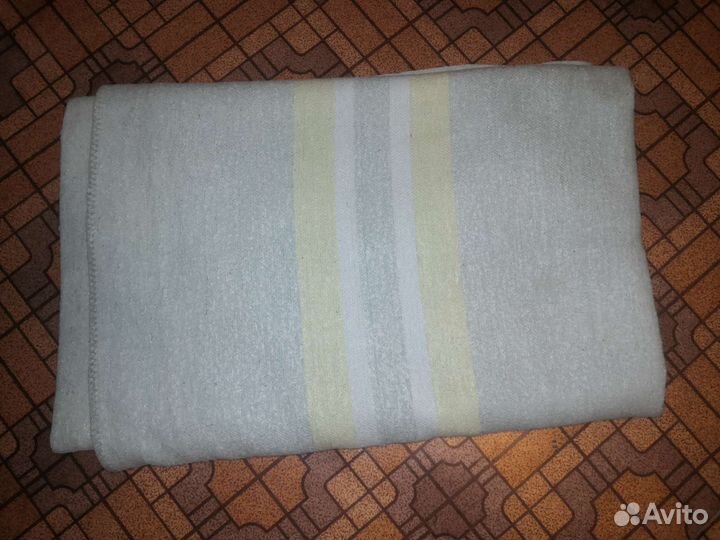 Одеяло шерстяное зелёное