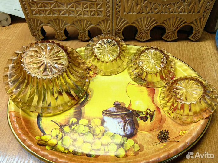 Стеклянные блюдца