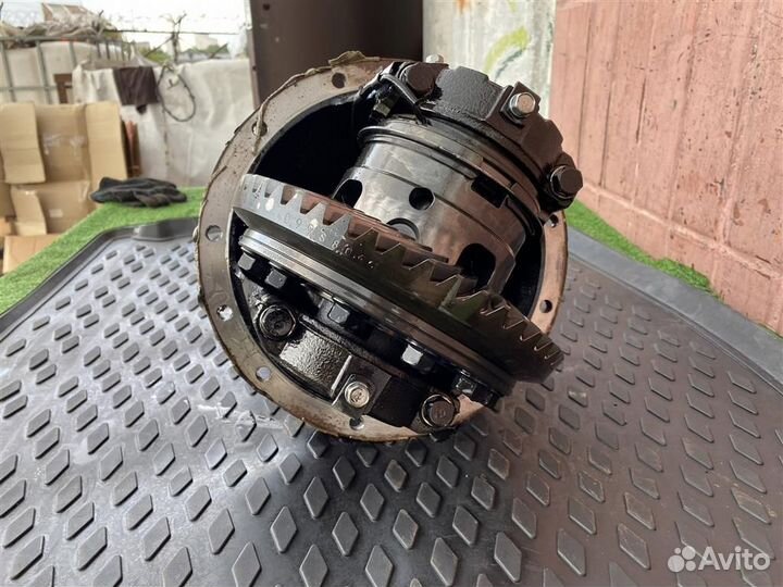 Редуктор заднего моста Mitsubishi Pajero Sport