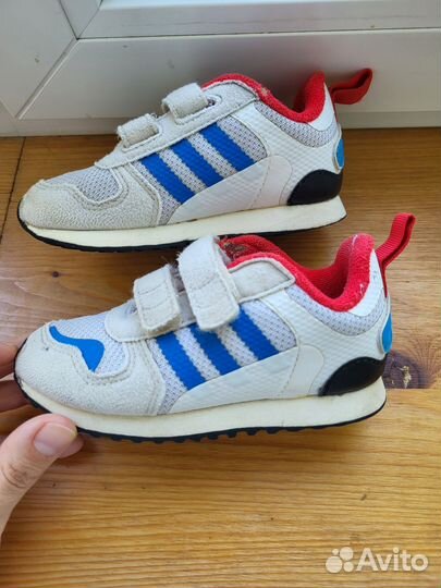 Кроссовки adidas 25