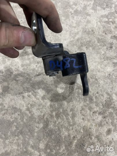 Петля двери передняя левая нижняя ford focus 3