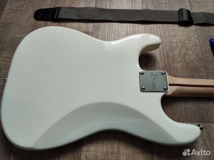 Электрогитара fender squier stratocaster
