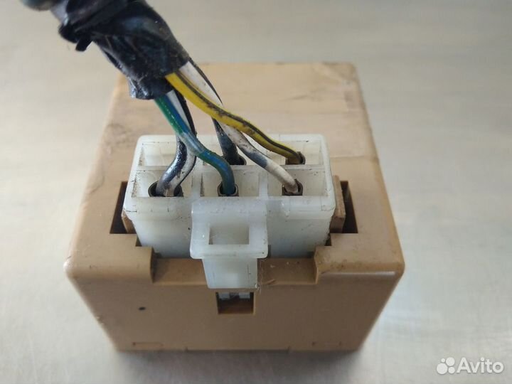 Реле Mitsubishi Galant 1993 1997