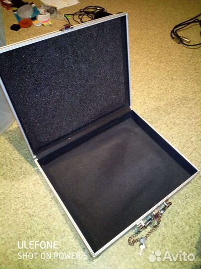 Кейс с замком