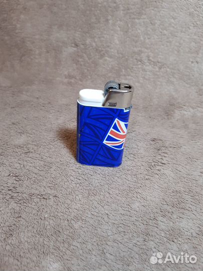Зажигалка газовая