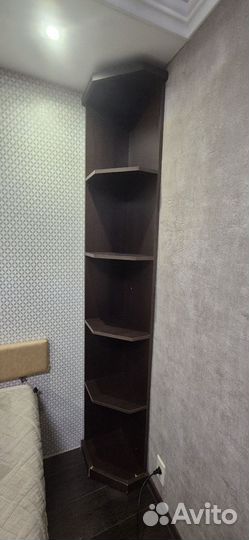 Шкаф и угловая полка