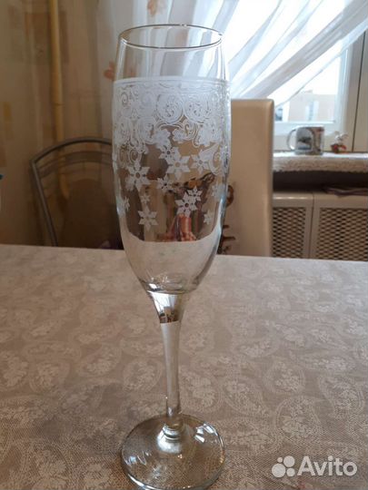 Бокалы для вина новые