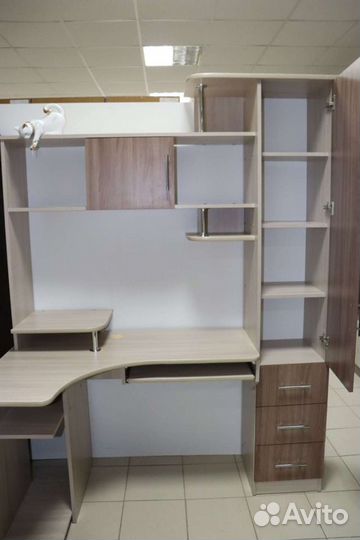 Компьютерный стол угловой