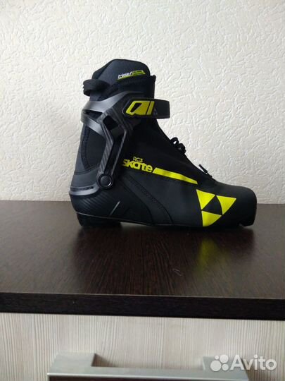 Лыжные ботинки Fischer RC3 skate