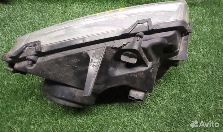 Фара левая Renault Duster 1