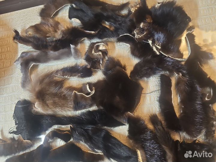 Кусочки меха норки