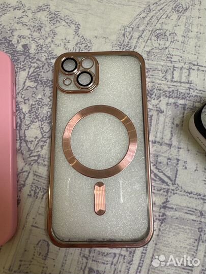 Чехлы на iPhone 13